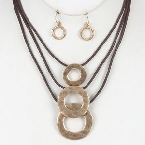 3 ring metal hammered necklace & earrings